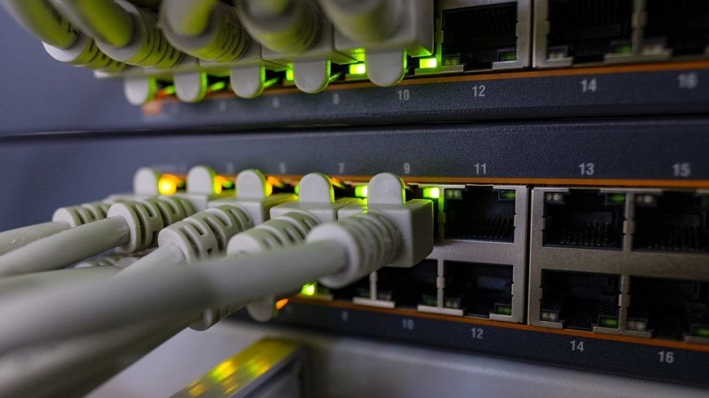 从德国到俄罗斯如何实现异地组网？